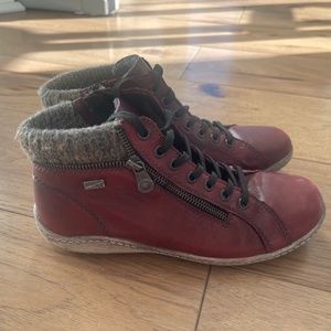 Remote Tex Leather High-Tops Size 7